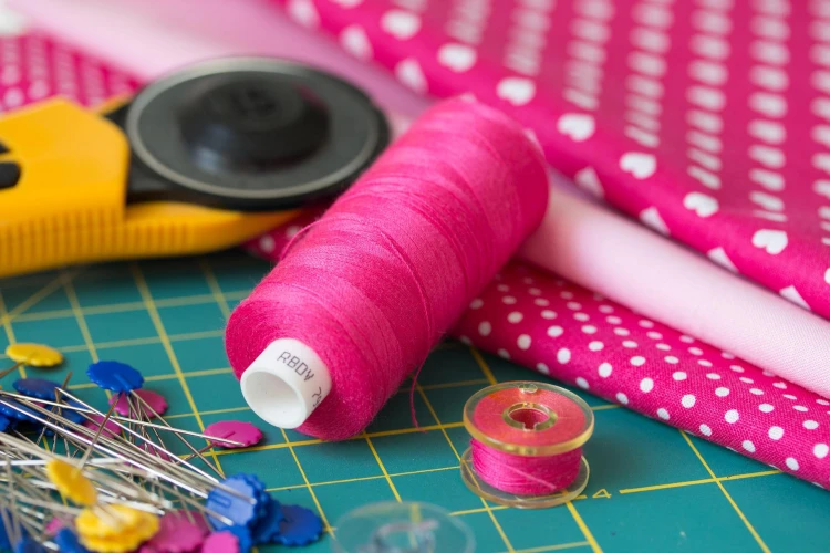 sewing-2321532_1920.jpg